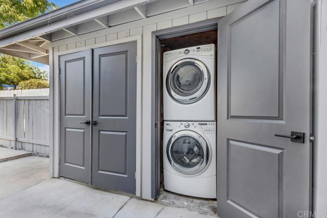 10670 Duke Miguel Court, Santee CA: https://media.crmls.org/mediaz/7f9b845e-cbea-4582-9342-bb4a7b745f39.jpg