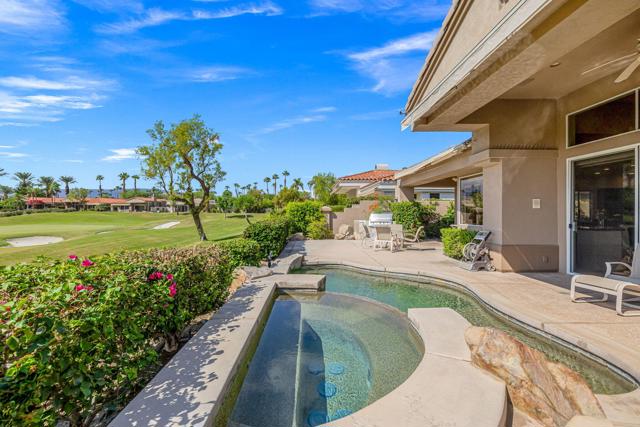 424 White Horse Trail, Palm Desert, CA 92211