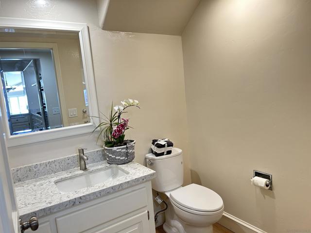 2510 MONTGOMERY AVE, Cardiff by the Sea CA: https://media.crmls.org/mediaz/7f9c896f-9d97-48e4-9bbc-9bfbe9dafd97.jpg
