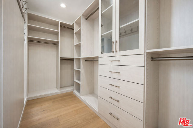 221 36th Street, Manhattan Beach, California 90266, 3 Bedrooms Bedrooms, 0 ,2 BathroomsBathrooms,Residential,For Sale,36th,0,26836511