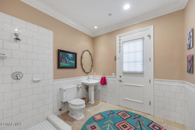 1816 Brittany Park Road, Camarillo CA: https://media.crmls.org/mediaz/7f9cbcdb-6eeb-4ef8-b354-3de2478e8993.jpg