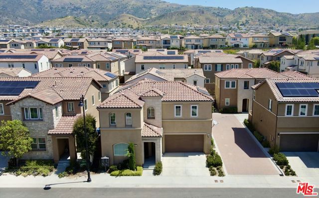 20659 W Beech Circle, Porter Ranch CA: https://media.crmls.org/mediaz/7f9d2d16-2601-41e9-8b56-06966b670d33.jpg