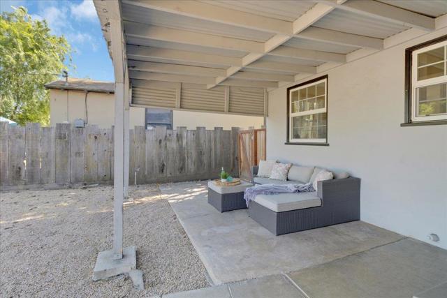 553 Line Street, Hollister CA: https://media.crmls.org/mediaz/7f9d5bfc-6fb1-4f8d-a104-c2232d274446.jpg