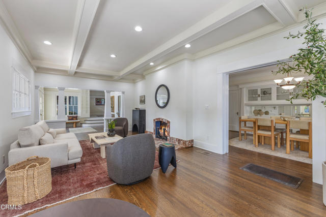 1954 Primrose Avenue, South Pasadena CA: https://media.crmls.org/mediaz/7f9dc51c-486a-45e2-ac10-598da0603c74.jpg