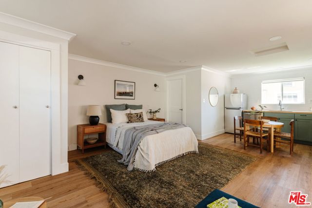 5421 Stratford Road, Los Angeles CA: https://media.crmls.org/mediaz/7f9e4379-9dde-4e1b-8bad-5be19bebf6e4.jpg