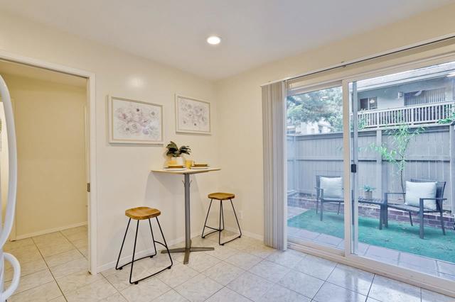 19423 Vineyard Lane, Saratoga CA: https://media.crmls.org/mediaz/7f9f264e-946d-4757-800e-6a47b28feb52.jpg