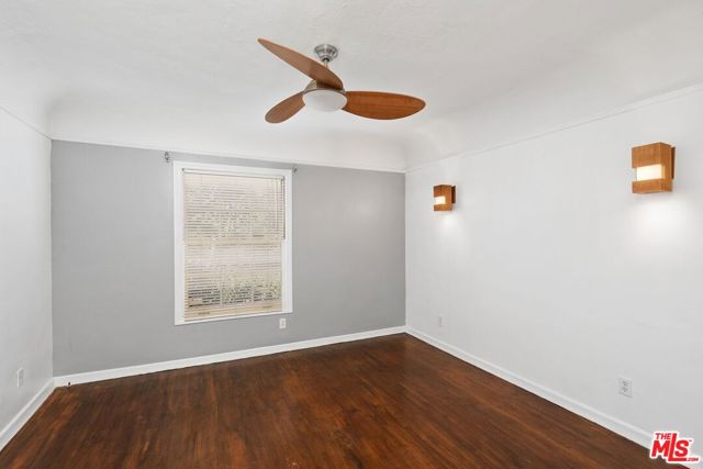 934 N La Jolla Avenue, West Hollywood CA: https://media.crmls.org/mediaz/7f9f9108-8617-4e89-8556-b5ca8666c2bf.jpg