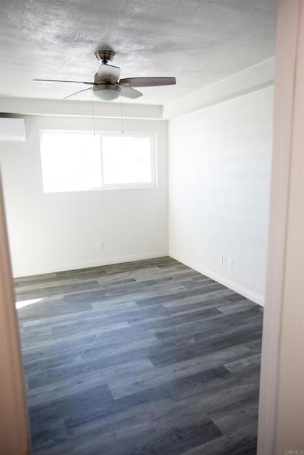 Image 13 of 40 For 1417 Grove Ave  4