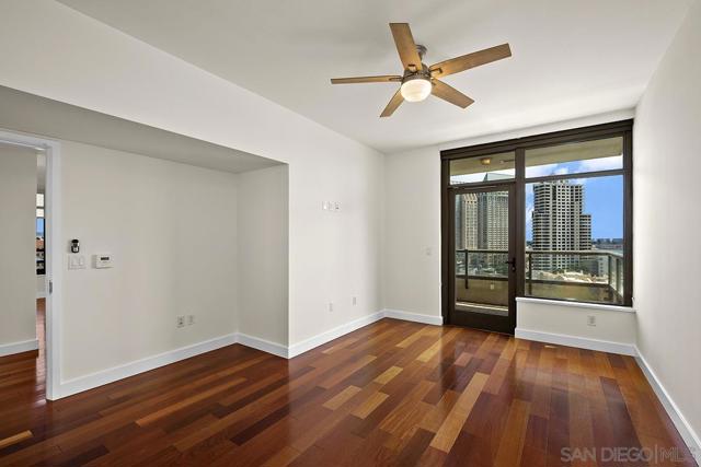 700 W E Street, San Diego CA: https://media.crmls.org/mediaz/7fa16967-aae8-40cf-90a8-94021a7ebaca.jpg