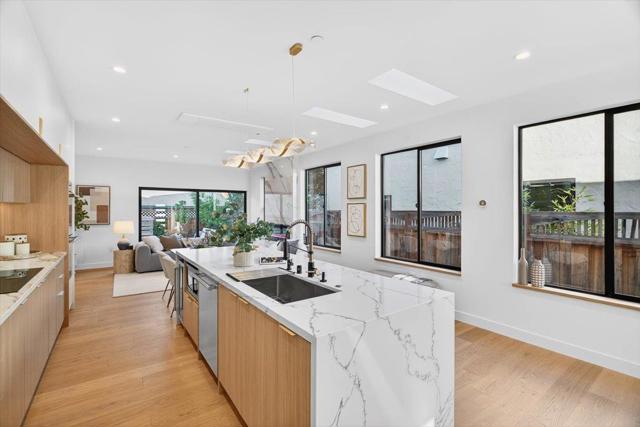 747 W Washington Avenue, Sunnyvale CA: https://media.crmls.org/mediaz/7fa220a0-ba94-486c-80ff-0b932a86a76a.jpg