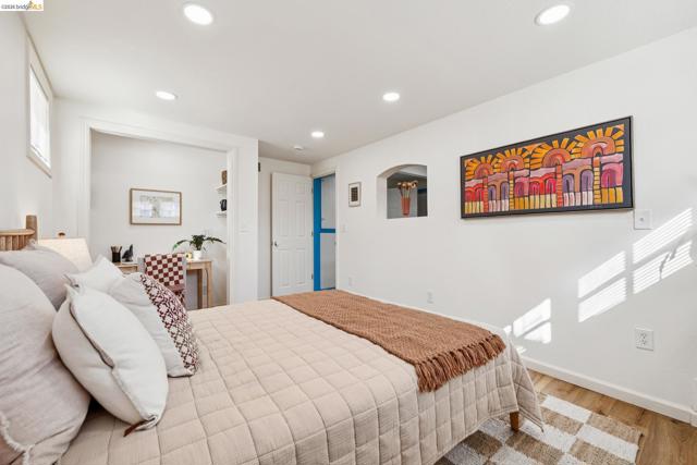 1136 Marin Ave, Albany CA: https://media.crmls.org/mediaz/7fa2c8e5-0c04-469b-8b25-b534bf5316b5.jpg