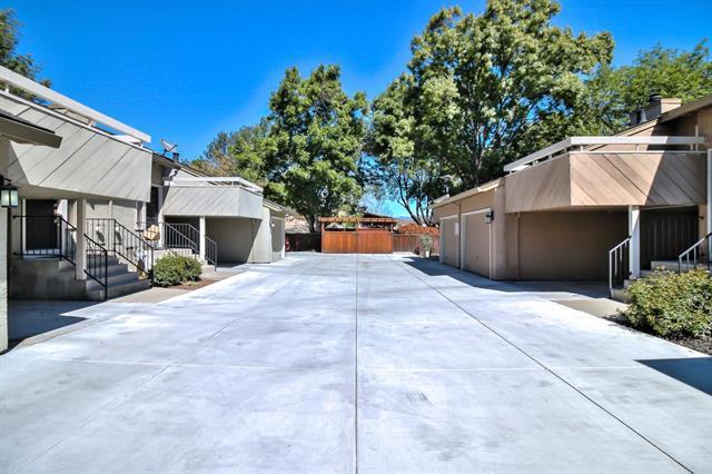 2128 Canoas Garden Avenue, San Jose CA: https://media.crmls.org/mediaz/7fa33686-1415-4ec0-8a9d-441f9b3dea46.jpg