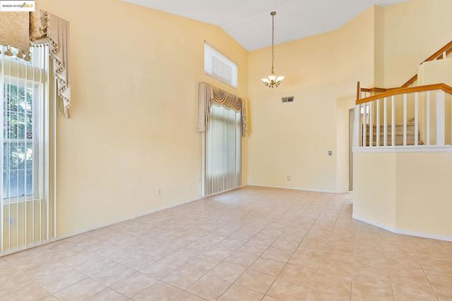 2 Quiet Path Ct, Pittsburg CA: https://media.crmls.org/mediaz/7fa40176-5a25-41c6-ac4f-a71ef3b0021f.jpg