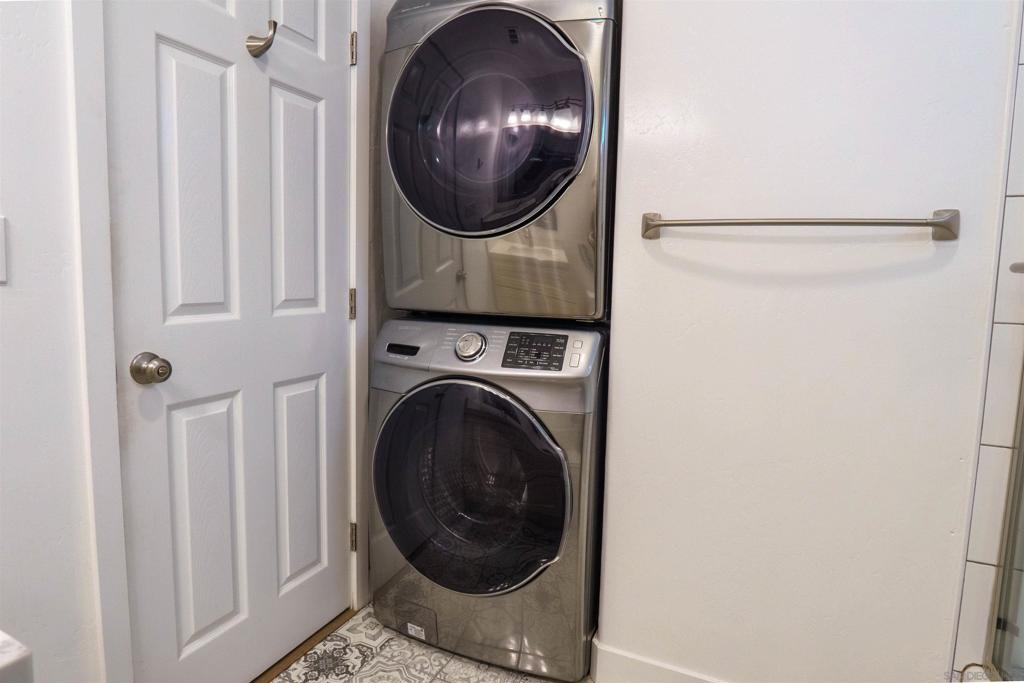 MLS #250018206SD img 23