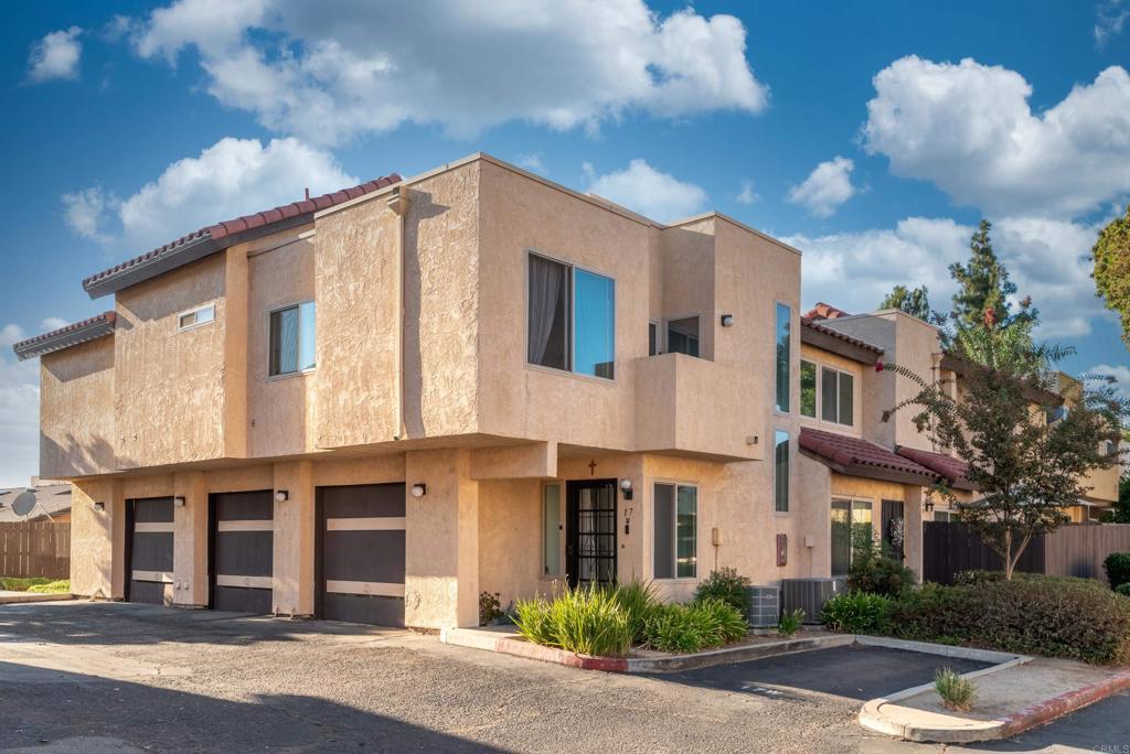 1380 E Washington Ave #17