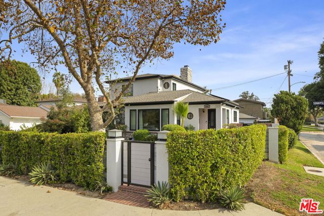 5002 Sunnyslope Avenue photo 3