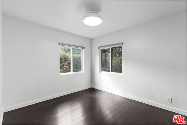1434 24th Street, Santa Monica CA: https://media.crmls.org/mediaz/7fa67767-e310-45a1-8eb6-59b9a50973a1.jpg