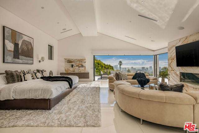677 Nimes Road, Los Angeles CA: https://media.crmls.org/mediaz/7fa73276-04c0-4d2f-87a7-c215ba6df512.jpg