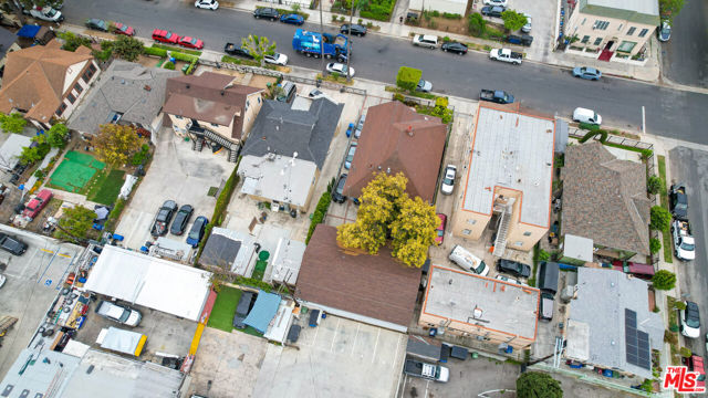 2905 W 14th Street, Los Angeles CA: https://media.crmls.org/mediaz/7fa7c108-cf3f-46f2-b11b-dab0680cc199.jpg