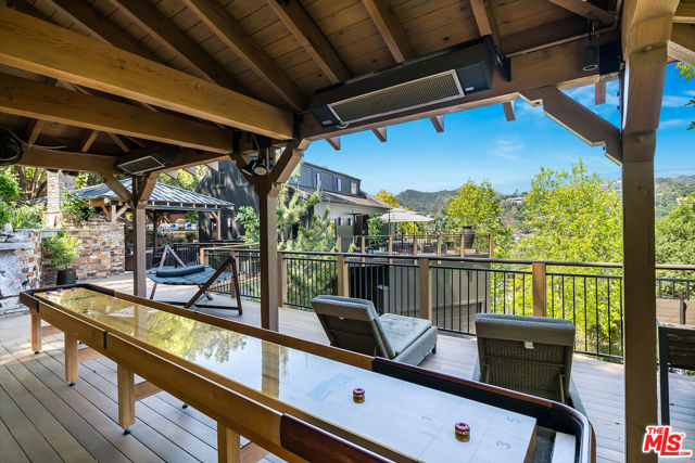 3000 Cornwall Drive, Glendale CA: https://media.crmls.org/mediaz/7fa7d585-9375-4b7d-8b37-b6d2a25cd9dd.jpg
