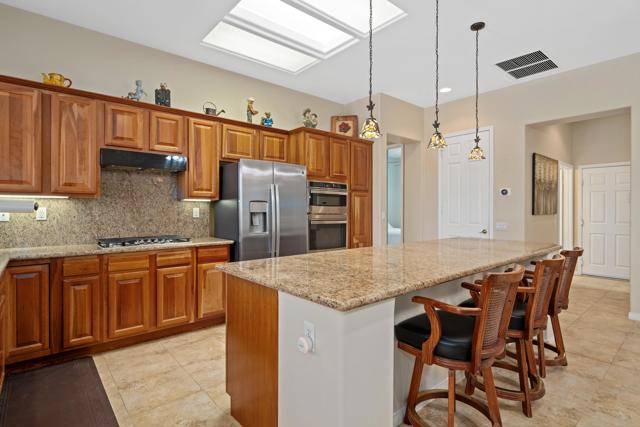 Image 14 of 28 For 78638 Sunrise Canyon Avenue