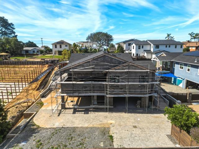 Detail Gallery Image 2 of 33 For 3780 82 Highland Dr., Carlsbad,  CA 92008 - 6 Beds | 6/1 Baths