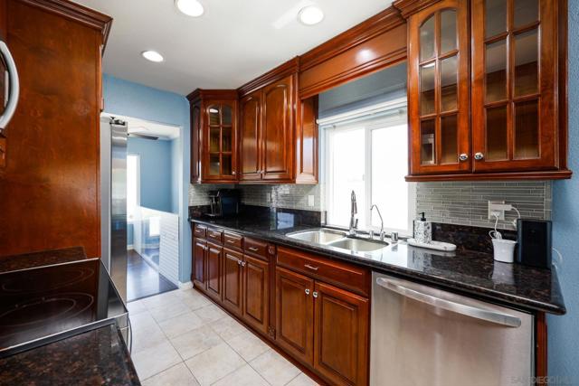 Image 18 of 52 For 8301 Blossom Hill Dr