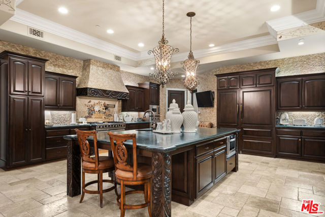 25315 Prado De Los Suenos, Calabasas CA: https://media.crmls.org/mediaz/7fa9fb83-7551-461c-bdf1-24f4b4be0e49.jpg