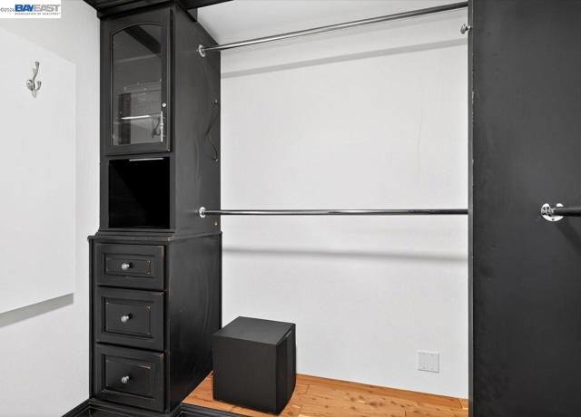 Image 26 of 60 For 976 Richard Ln