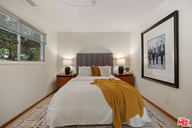 22521 Haynes Street photo 18