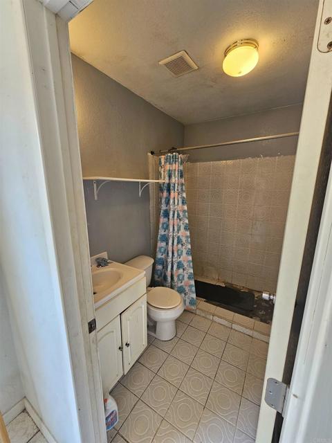 Detail Gallery Image 10 of 12 For 1268 J B Rodriguez St, Calexico,  CA 92231 - 5 Beds | 3 Baths