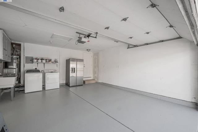 42857 Everglades Park Drive, Fremont CA: https://media.crmls.org/mediaz/7fad6608-5b6a-4fbf-bae2-78793537e5fd.jpg