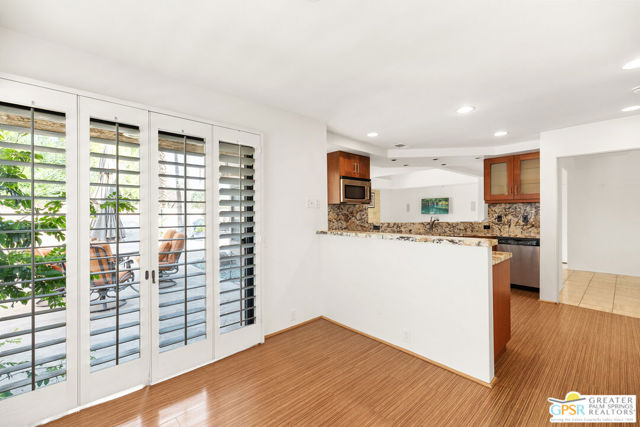 2910 Cervantes Court, Palm Springs CA: https://media.crmls.org/mediaz/7fada380-5178-485d-bcae-db6a37e76be7.jpg