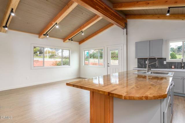 340 Main Street, Point Arena CA: https://media.crmls.org/mediaz/7fada83a-051a-4340-b792-c7a863ff0ada.jpg