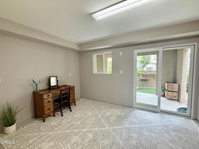 2120 Ocean Drive, Oxnard CA: https://media.crmls.org/mediaz/7fade81a-3875-4af2-9ab7-15acb41f9115.jpg