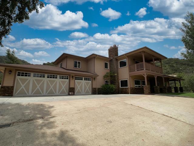 6433 Dehesa Road, El Cajon CA: https://media.crmls.org/mediaz/7faea502-b858-4afb-a0e0-1573bdc3151b.jpg