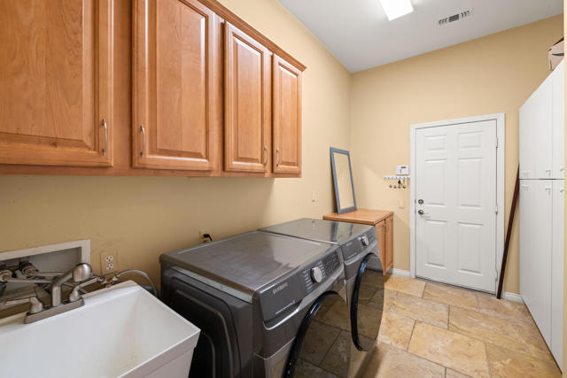 78680 Alliance Way, Palm Desert CA: https://media.crmls.org/mediaz/7faf6b23-7fe1-4318-bada-12f4e5f6b14c.jpg