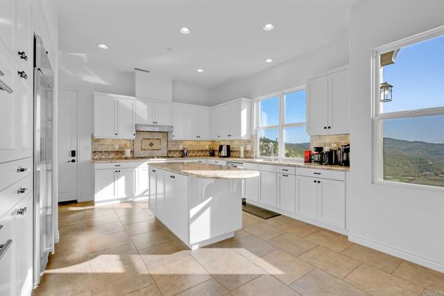 Detail Gallery Image 14 of 64 For 30809 Chateau Haut Briant, Bonsall,  CA 92003 - 4 Beds | 4/1 Baths