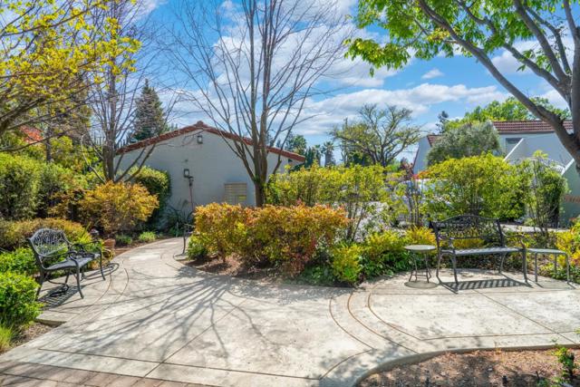 509 Sierra Vista Avenue, Mountain View CA: https://media.crmls.org/mediaz/7fafa5ad-b120-4566-89bc-ee7768103478.jpg