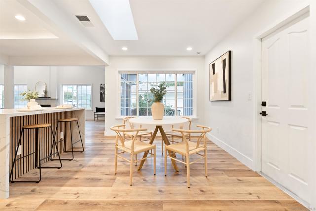 10671 Montego Dr, San Diego CA: https://media.crmls.org/mediaz/7fb03aec-5da4-4698-8efa-a324499bbfe5.jpg