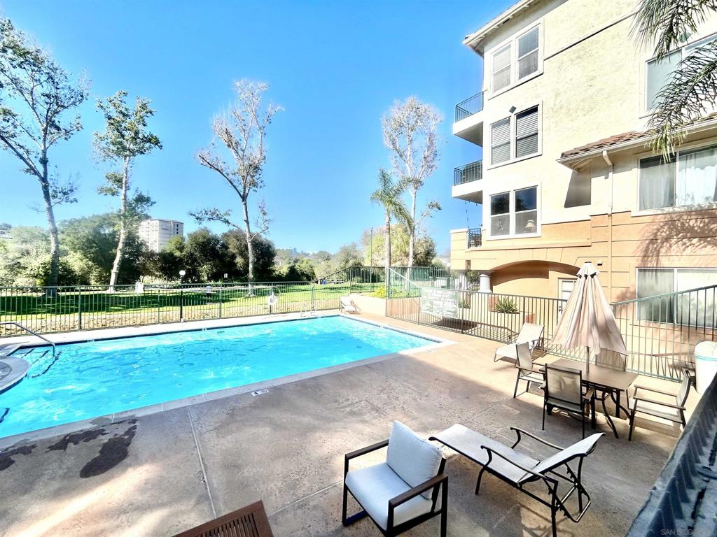 640 Camino De La Reina - photo 3