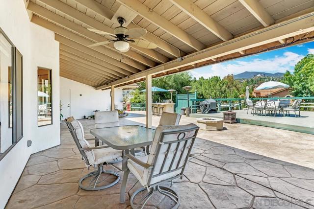 3176 Via Viejas, Alpine CA: https://media.crmls.org/mediaz/7fb23a7e-e7c2-4e6e-ad53-22684ebade0a.jpg