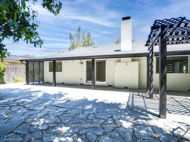 1038 Enderby Way, Sunnyvale CA: https://media.crmls.org/mediaz/7fb2f4e5-2152-4375-a225-e677999d40c3.jpg