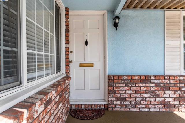 591 VIA ACALANES, San Lorenzo CA: https://media.crmls.org/mediaz/7fb46ba2-bb0b-42ec-ac73-8cda800ce6b3.jpg