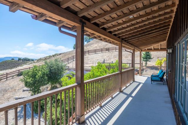 10265 Calle De Robles, Carmel Valley CA: https://media.crmls.org/mediaz/7fb46e92-6579-4423-9eca-e9b94a2ae197.jpg