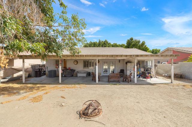 84086 Magnolia Street, Coachella CA: https://media.crmls.org/mediaz/7fb4b0f4-dc1d-4107-8ed1-107bbe06f840.jpg