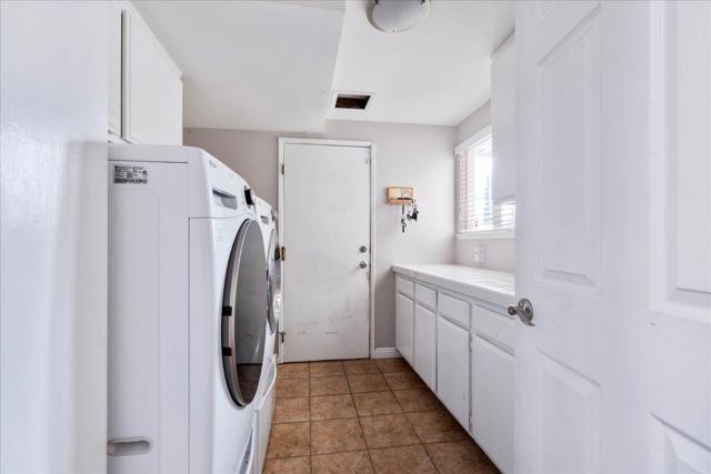 192 Castillon Way, San Jose CA: https://media.crmls.org/mediaz/7fb5d574-c2e2-4266-afb0-49cf7de65584.jpg
