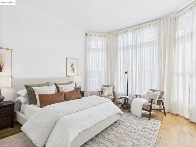 2602 Adeline St, Oakland CA: https://media.crmls.org/mediaz/7fb63432-d143-4240-af39-efca176998b0.jpg