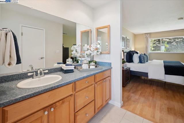3457 Hackamore Dr, Hayward CA: https://media.crmls.org/mediaz/7fb78795-23ec-463c-9d91-99a29c14db0e.jpg