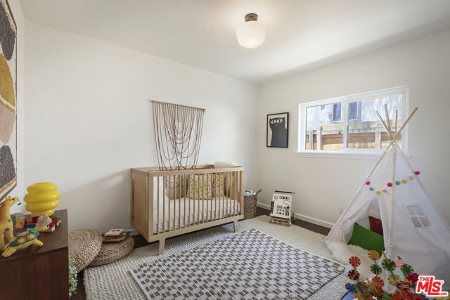 1427 N Coronado Street, Los Angeles CA: https://media.crmls.org/mediaz/7fb84968-227d-4ffd-9399-feeb89fb3d31.jpg